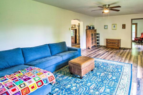 Rural Sullivan Cabin Screened Porch and Grill